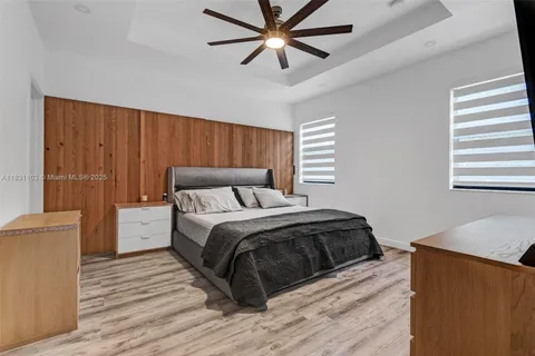 10021 W 32nd Ln, Hialeah FL 33018