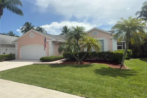 645 SE 25th Ln, Homestead FL 33033