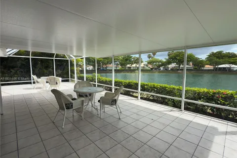 645 SE 25th Ln, Homestead FL 33033
