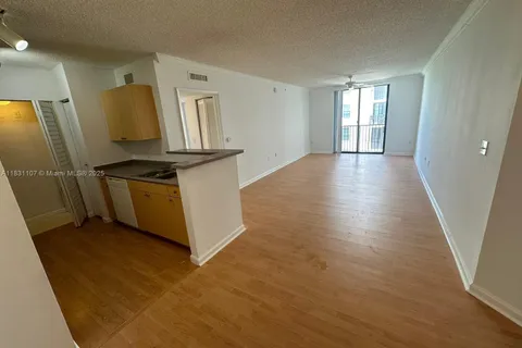 1919 Van Buren St # 510A, Hollywood FL 33020