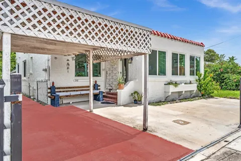 1342 NW 55th Ter, Miami FL 33142