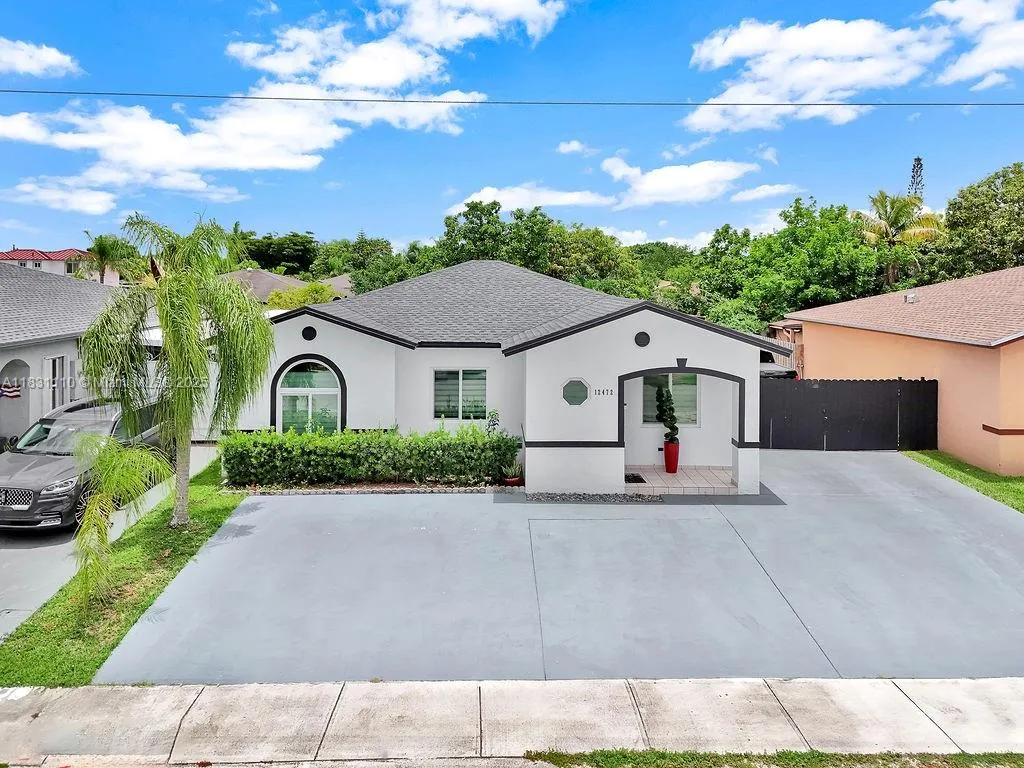 12472 SW 196th Ter, Miami FL 33177