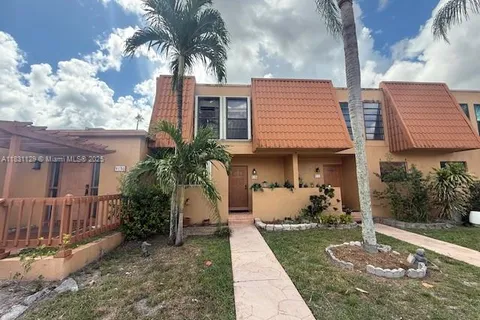 9106 Limetree Ln # 174, Pembroke Pines FL 33024
