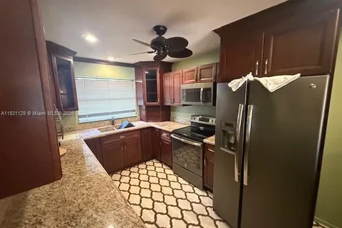 9106 Limetree Ln # 174, Pembroke Pines FL 33024