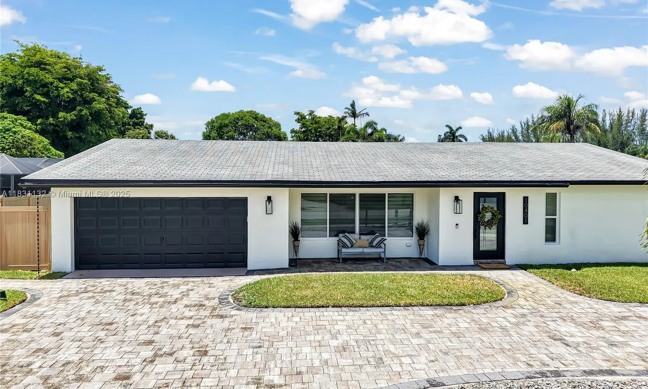 10401 NW 21st St, Pembroke Pines FL 33026