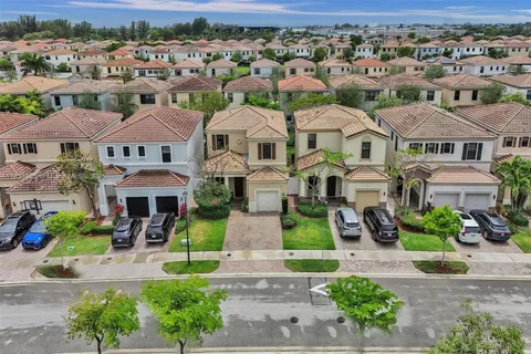 760 NE 193rd Ter, Miami FL 33179