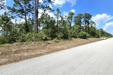 517 Hines AVE, Lehigh Acres FL 33972