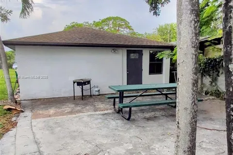 22830 Old Dixie Hwy # 1, Miami FL 33170