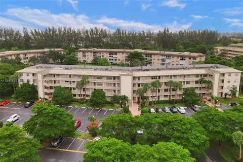 1805 Eleuthera Pt # J1, Coconut Creek FL 33066