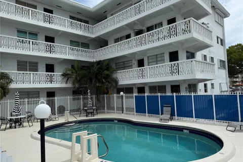 11685 Canal Dr # 303, North Miami FL 33181