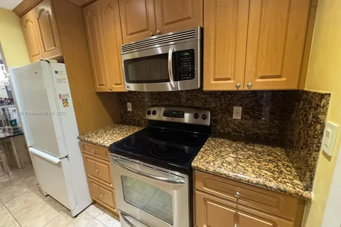 11685 Canal Dr # 303, North Miami FL 33181