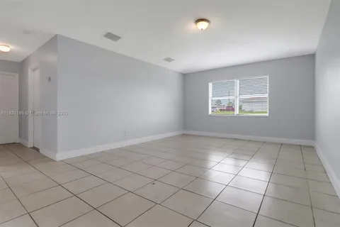 2401 Xelda Ave N # 2401, Lehigh Acres FL 33971