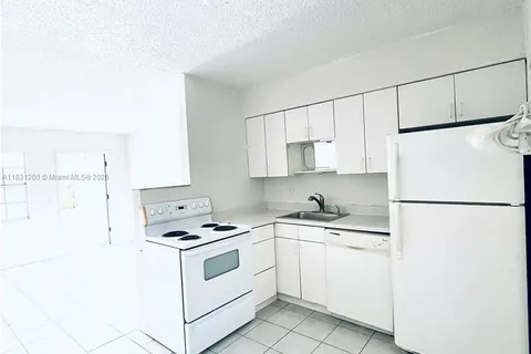 400 SE 31st St # 2, Fort Lauderdale FL 33316