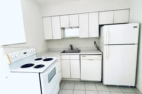 400 SE 31st St # 2, Fort Lauderdale FL 33316