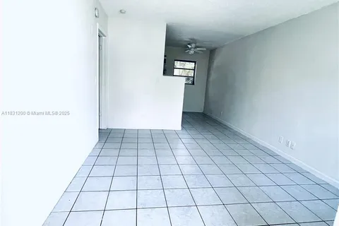 400 SE 31st St # 2, Fort Lauderdale FL 33316