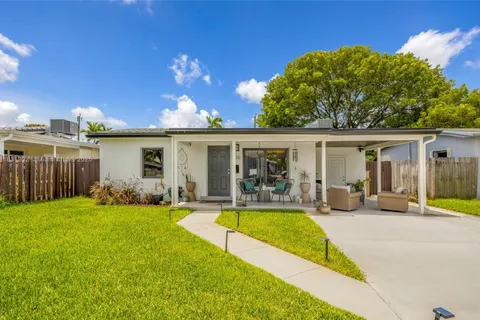 210 NE 51st Ct, Oakland Park FL 33334