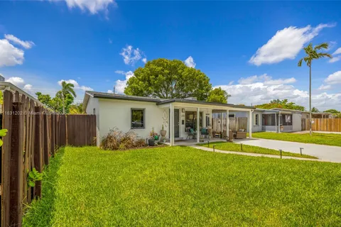 210 NE 51st Ct, Oakland Park FL 33334