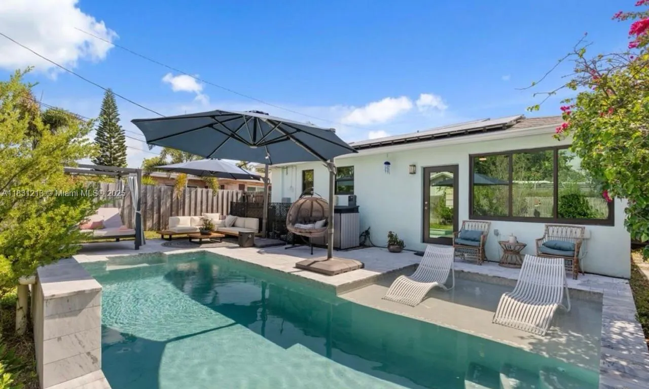 1621 N K St, Lake Worth FL 33460