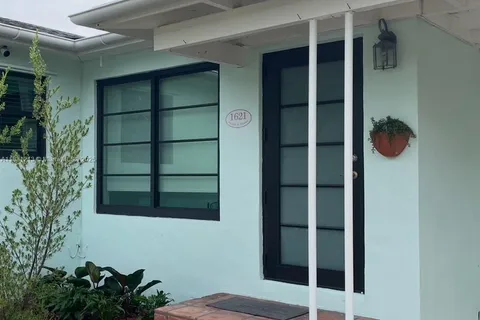 1621 N K St, Lake Worth FL 33460