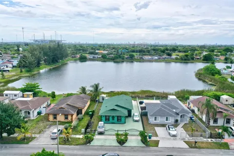 19415 NW 33rd Ct, Miami Gardens FL 33056