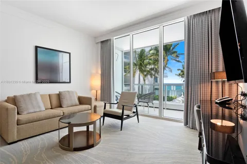 4391 Collins Ave # 623, Miami Beach FL 33140