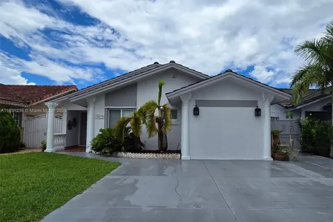 16834 NW 70th Ave, Hialeah FL 33015