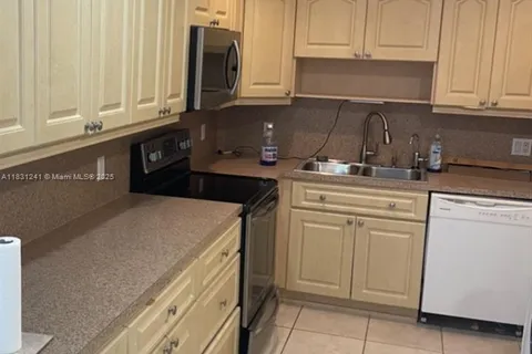 7390 SW 30th Ter, Miami FL 33155