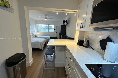 26 Diplomat Pkwy # 2214, Hallandale Beach FL 33009