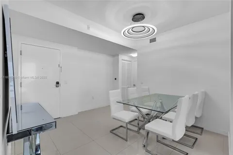7751 NW 107th Ave # 716, Doral FL 33178