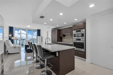 7751 NW 107th Ave # 716, Doral FL 33178