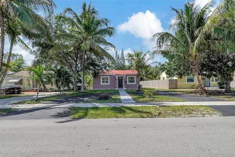 2710 Fillmore St, Hollywood FL 33020