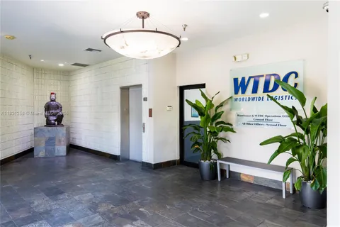 2801 NW 74 AV # S15, Miami FL 33122