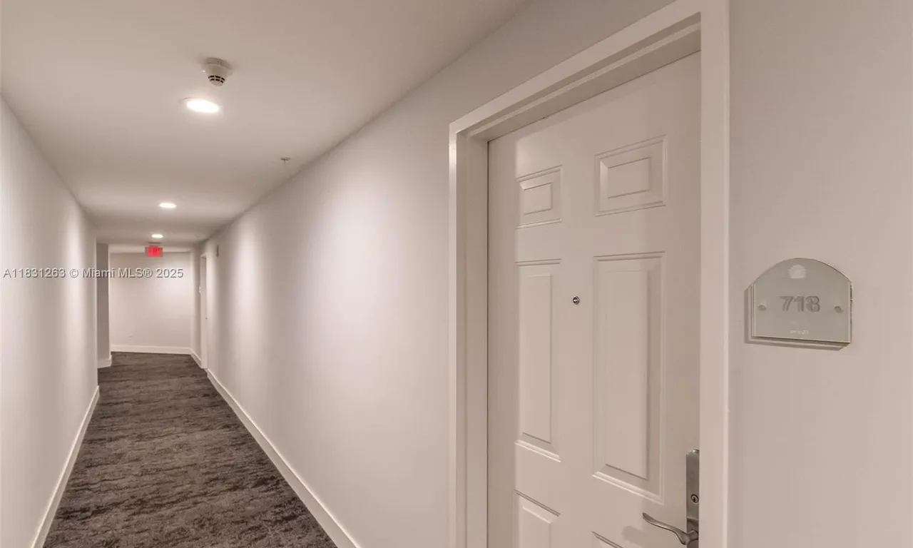 2030 S Douglas Rd # 718, Coral Gables FL 33134