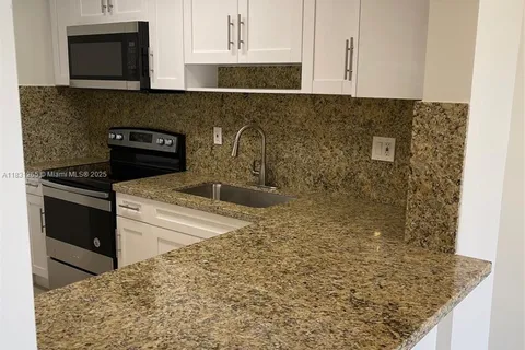 6090 W 18th Ave # 332, Hialeah FL 33012