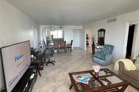 100 Bayview Dr # 601, Sunny Isles Beach FL 33160