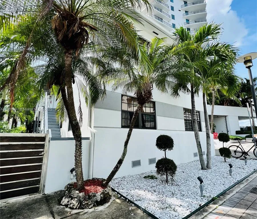 1470 Lincoln Ter # 2, Miami Beach FL 33139