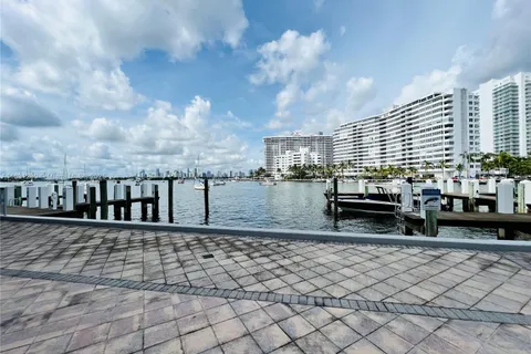 1470 Lincoln Ter # 2, Miami Beach FL 33139