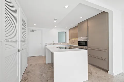 1201 20th St # 413, Miami Beach FL 33139