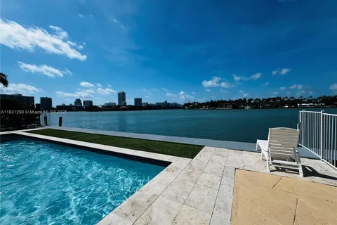 960 Bay Dr # 912, Miami Beach FL 33141