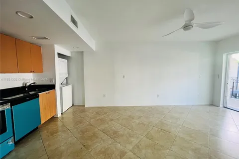 946 Bay Dr # 11, Miami Beach FL 33141