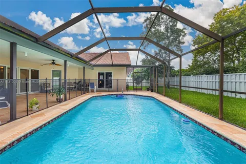 10077 N Springs Way, Coral Springs FL 33076