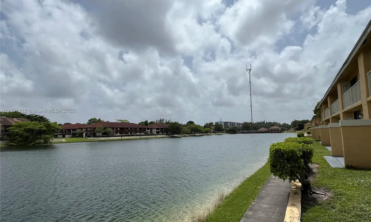 450 NW 214th St # 205, Miami Gardens FL 33169