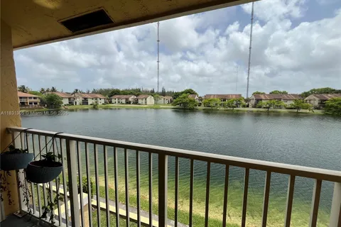 450 NW 214th St # 205, Miami Gardens FL 33169