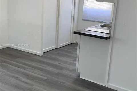 2123 Wilson, Hollywood FL 33020