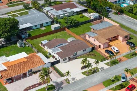 1315 W 79th St, Hialeah FL 33014