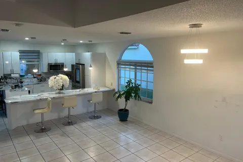 15271 NW 6th Ct, Pembroke Pines FL 33028
