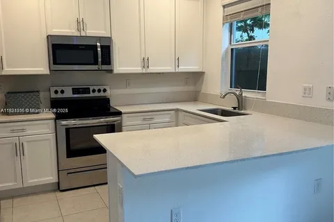 2664 SE 19th St, Homestead FL 33035