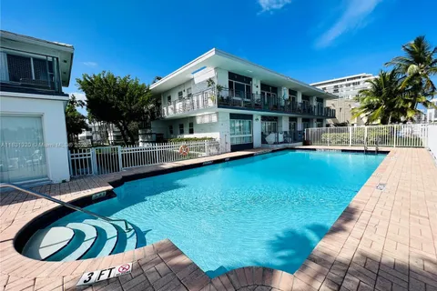 950 Bay Dr # 6, Miami Beach FL 33141