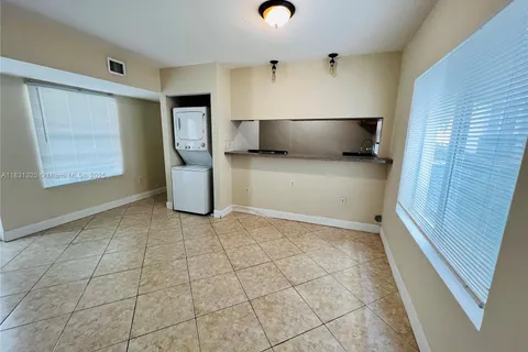 950 Bay Dr # 6, Miami Beach FL 33141