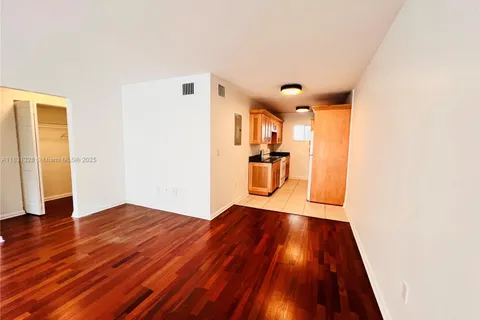 2033 Calais Dr # 8, Miami Beach FL 33141